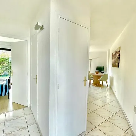 Apartment Charmant Rez De Jardin - 900m Plage De Pontaillac *